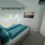 Doppelhaushaelfte Mit Terrasse
