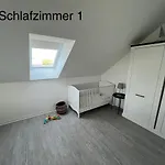 Doppelhaushaelfte Mit Terrasse Holiday home