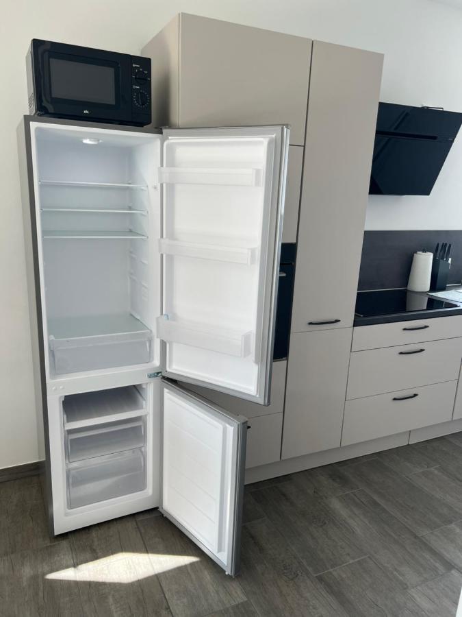 Doppelhaushaelfte Mit Terrasse *